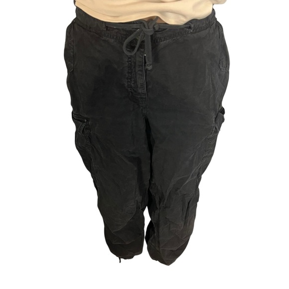 Superdry Black Baggy Parachute Pants - Picture 2 of 6